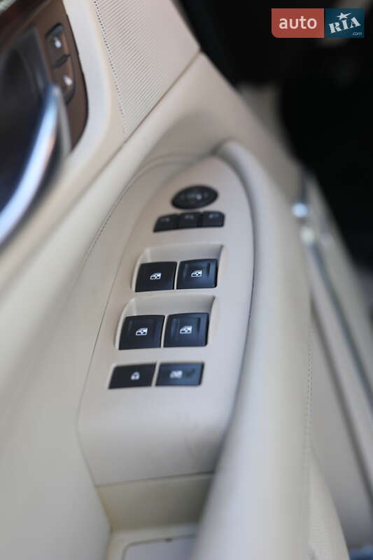 Внедорожник / Кроссовер Cadillac Escalade 2014 в Львове фото 42 Внедорожник / Кроссовер Cadillac Escalade 2014 в Львове