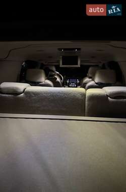 Внедорожник / Кроссовер Cadillac Escalade 2014 в 