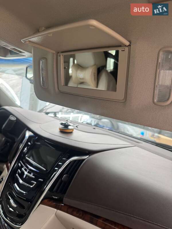 Внедорожник / Кроссовер Cadillac Escalade 2014 в Львове фото 74 Внедорожник / Кроссовер Cadillac Escalade 2014 в Львове