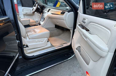 Внедорожник / Кроссовер Cadillac Escalade 2006 в 
