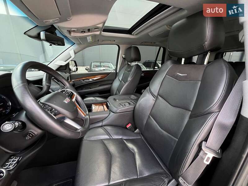Внедорожник / Кроссовер Cadillac Escalade 2017 в Львове