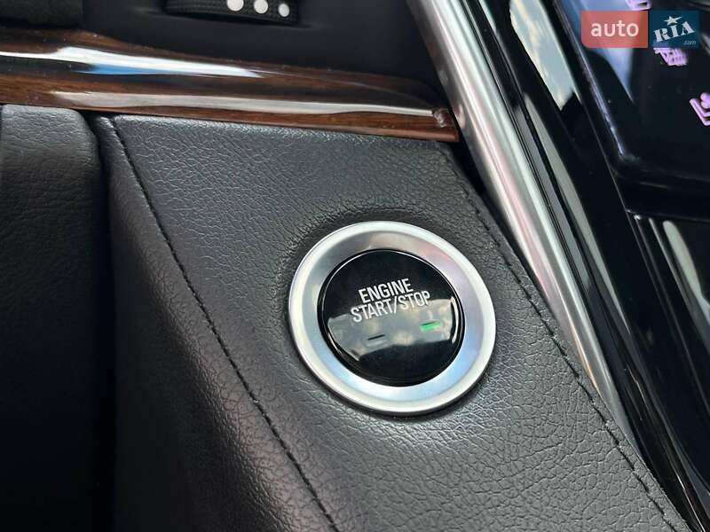 Внедорожник / Кроссовер Cadillac Escalade 2017 в Львове