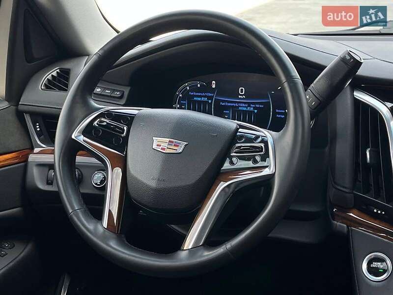 Внедорожник / Кроссовер Cadillac Escalade 2017 в Львове