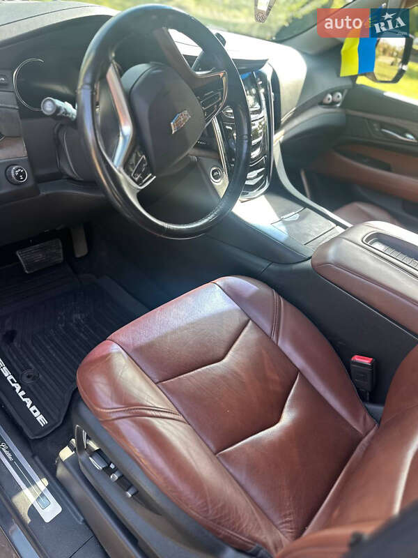 Внедорожник / Кроссовер Cadillac Escalade 2018 в Харькове