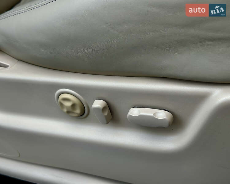 Позашляховик / Кросовер Cadillac Escalade 2007 в Києві