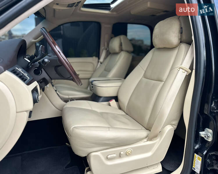 Позашляховик / Кросовер Cadillac Escalade 2007 в Києві