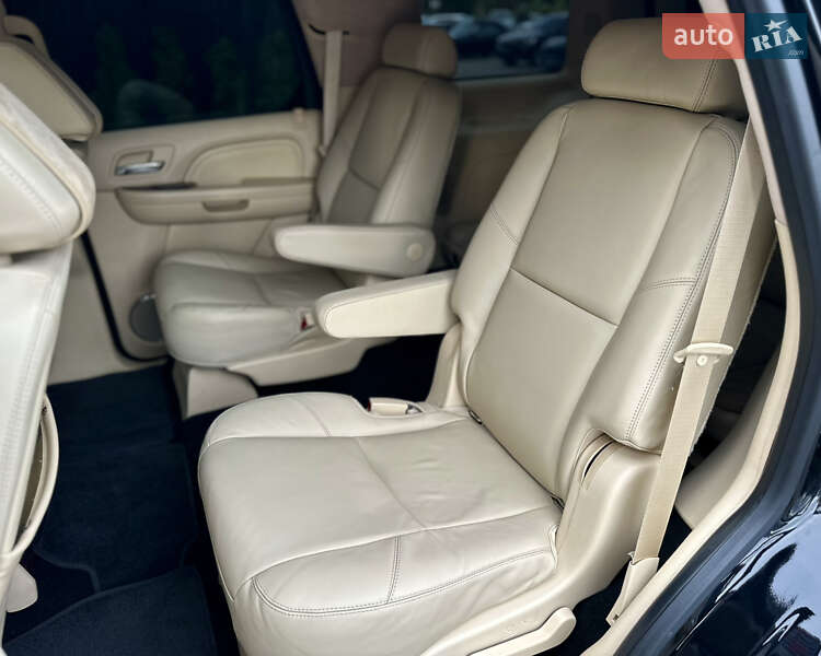 Позашляховик / Кросовер Cadillac Escalade 2007 в Києві