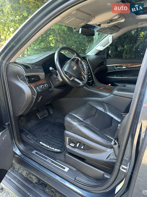Позашляховик / Кросовер Cadillac Escalade 2018 в Чернівцях фото 13 Позашляховик / Кросовер Cadillac Escalade 2018 в Чернівцях