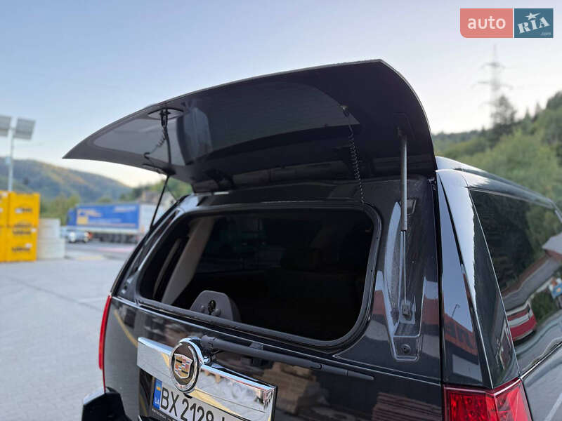 Внедорожник / Кроссовер Cadillac Escalade 2013 в Сколе