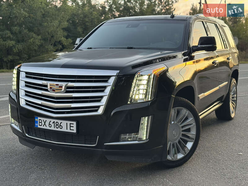 Внедорожник / Кроссовер Cadillac Escalade 2016 в 