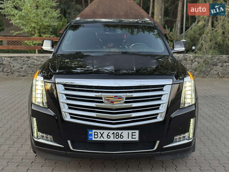 Внедорожник / Кроссовер Cadillac Escalade 2016 в Хмельницком