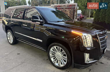 Внедорожник / Кроссовер Cadillac Escalade 2016 в 