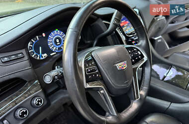 Внедорожник / Кроссовер Cadillac Escalade 2016 в 