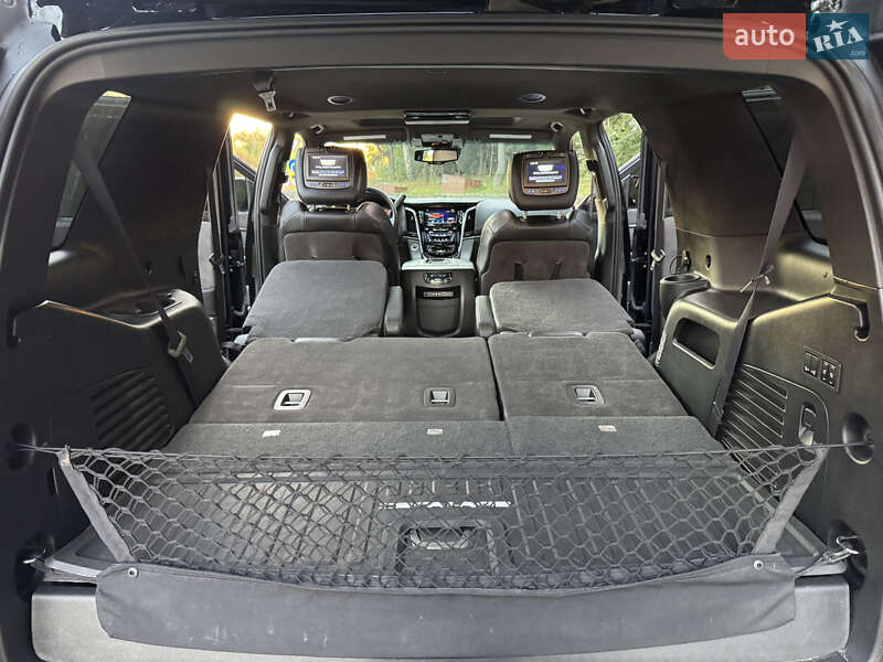Внедорожник / Кроссовер Cadillac Escalade 2016 в Хмельницком