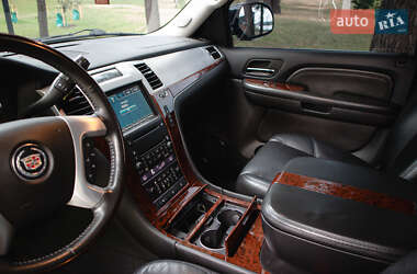 Позашляховик / Кросовер Cadillac Escalade 2008 в 