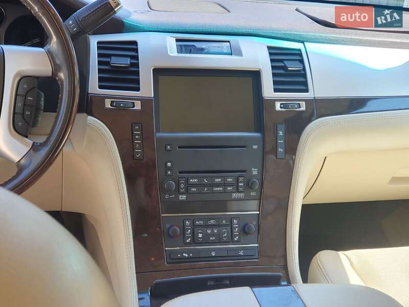 Внедорожник / Кроссовер Cadillac Escalade 2007 в Черкассах