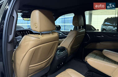 Внедорожник / Кроссовер Cadillac Escalade 2022 в 