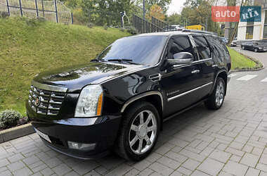 Лимузин Cadillac Escalade 2008 в Львове