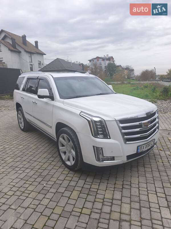 Позашляховик / Кросовер Cadillac Escalade 2016 в Хмельницькому