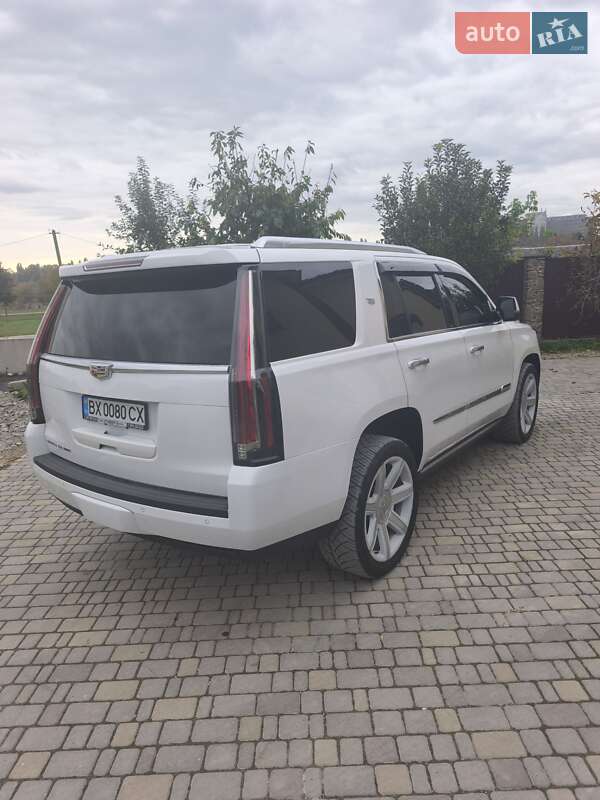 Позашляховик / Кросовер Cadillac Escalade 2016 в Хмельницькому
