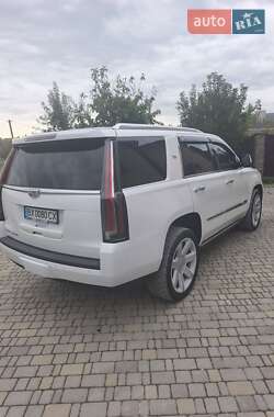 Позашляховик / Кросовер Cadillac Escalade 2016 в 
