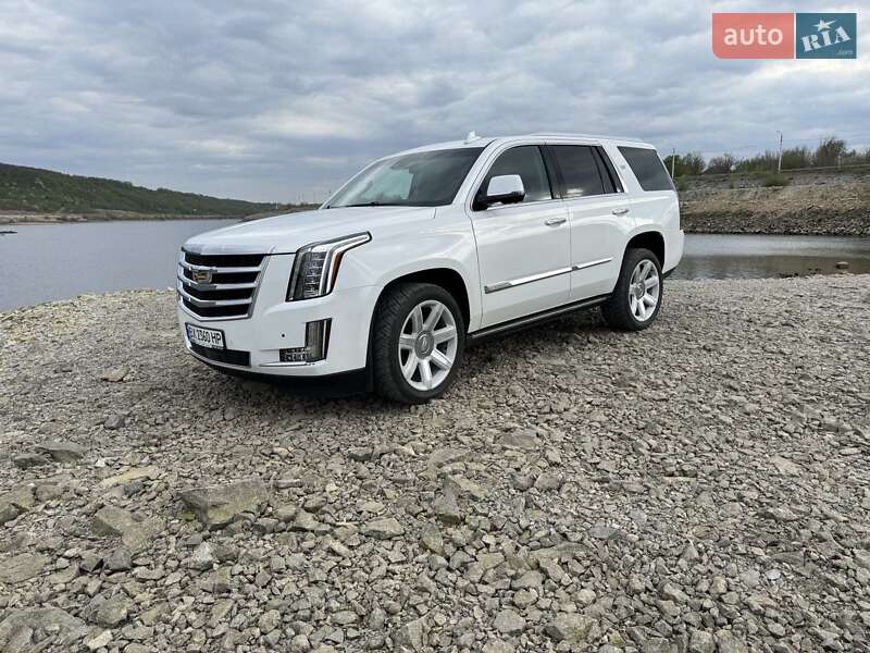 Позашляховик / Кросовер Cadillac Escalade 2016 в Хмельницькому
