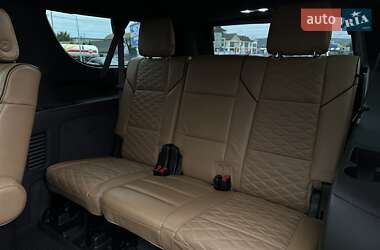 Позашляховик / Кросовер Cadillac Escalade 2021 в 