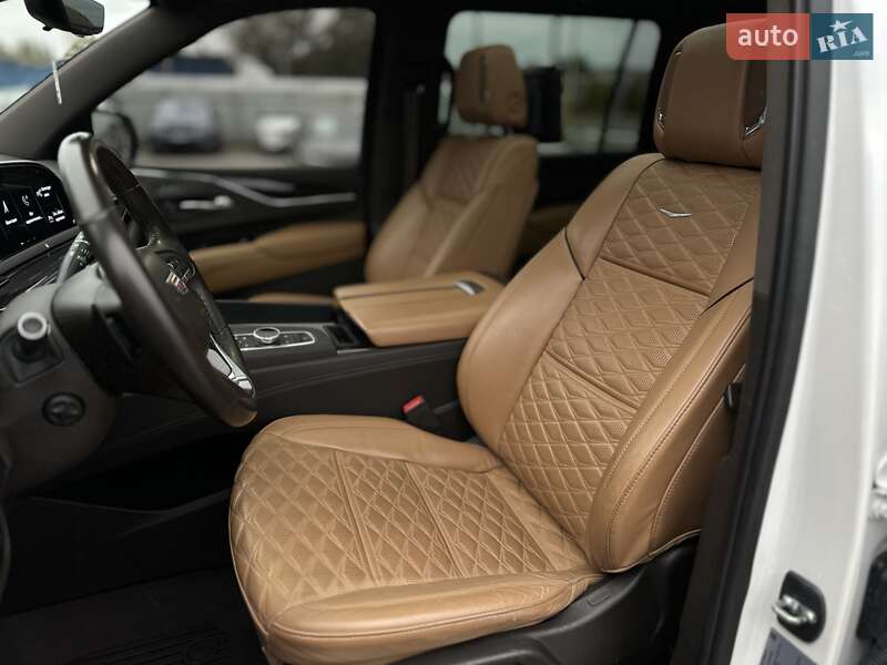 Внедорожник / Кроссовер Cadillac Escalade 2021 в Черновцах