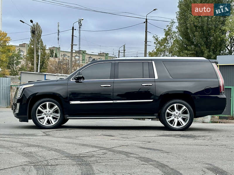 Внедорожник / Кроссовер Cadillac Escalade 2016 в Киеве фото 2 Внедорожник / Кроссовер Cadillac Escalade 2016 в Киеве