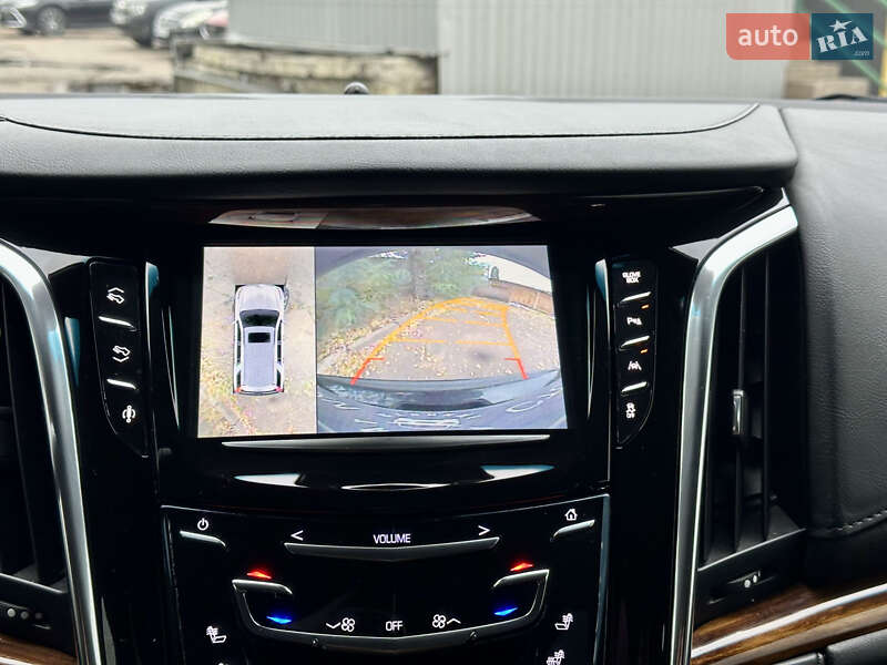 Внедорожник / Кроссовер Cadillac Escalade 2016 в Киеве фото 15 Внедорожник / Кроссовер Cadillac Escalade 2016 в Киеве
