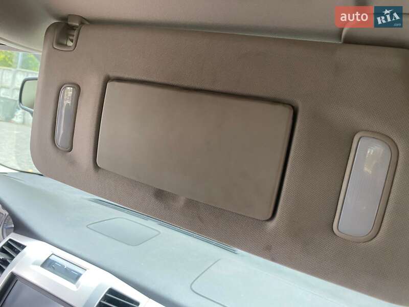 Позашляховик / Кросовер Cadillac Escalade 2008 в Дніпрі фото 11 Позашляховик / Кросовер Cadillac Escalade 2008 в Дніпрі