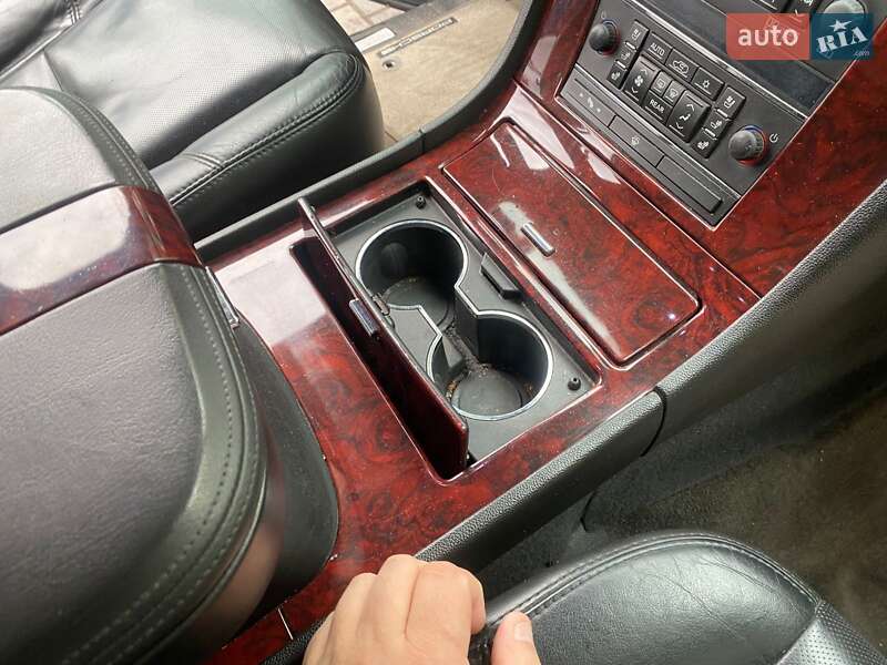 Позашляховик / Кросовер Cadillac Escalade 2008 в Дніпрі фото 14 Позашляховик / Кросовер Cadillac Escalade 2008 в Дніпрі