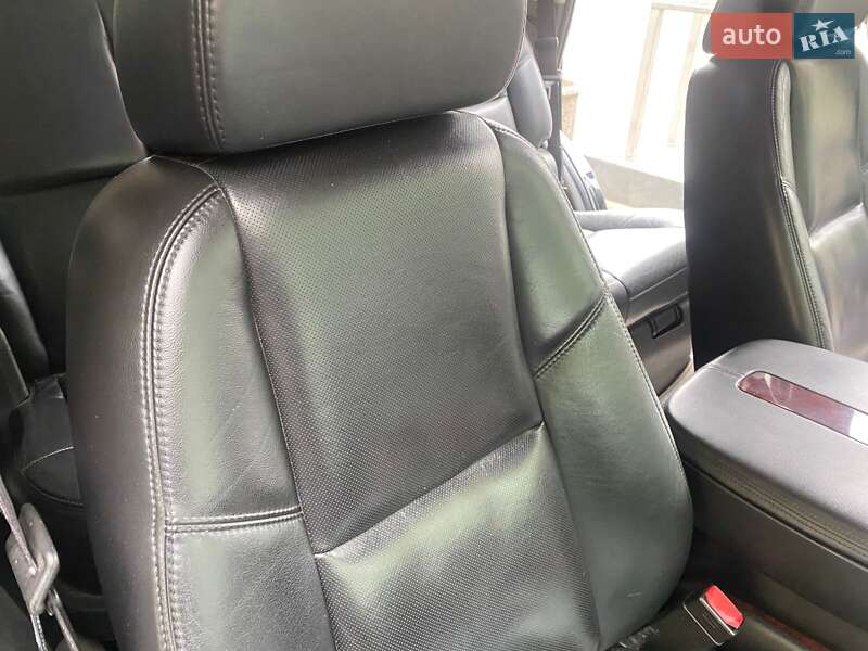 Позашляховик / Кросовер Cadillac Escalade 2008 в Дніпрі фото 43 Позашляховик / Кросовер Cadillac Escalade 2008 в Дніпрі