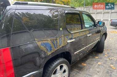 Внедорожник / Кроссовер Cadillac Escalade 2008 в 
