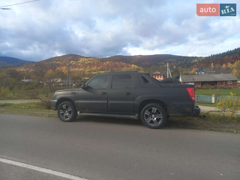 Пикап Cadillac Escalade 2002 в Ивано-Франковске