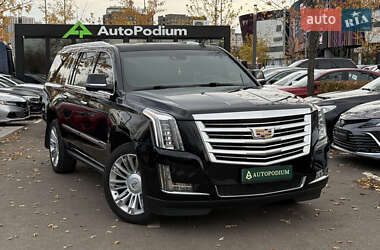 Внедорожник / Кроссовер Cadillac Escalade 2015 в Киеве