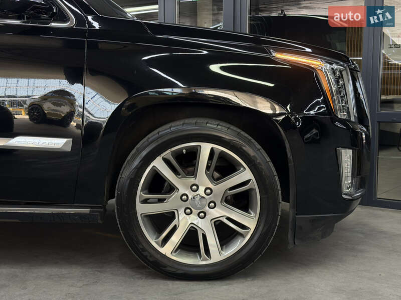 Внедорожник / Кроссовер Cadillac Escalade 2015 в Одессе