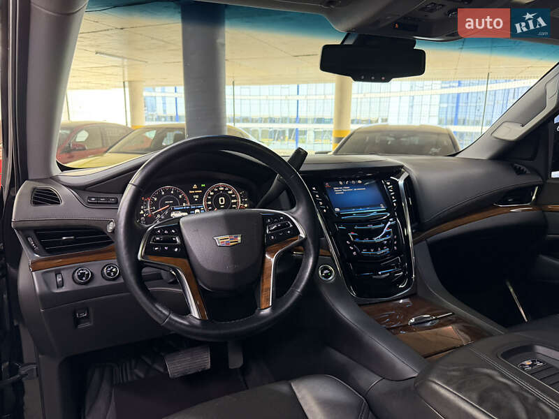 Внедорожник / Кроссовер Cadillac Escalade 2015 в Одессе