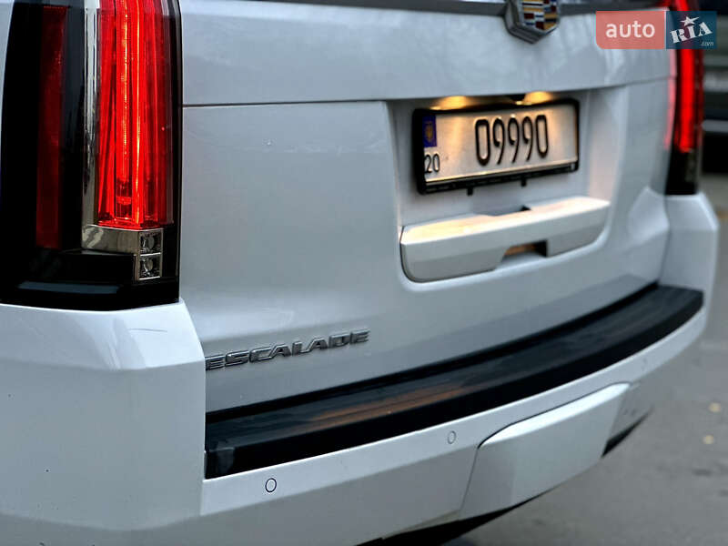 Позашляховик / Кросовер Cadillac Escalade 2016 в Тернополі фото 9 Позашляховик / Кросовер Cadillac Escalade 2016 в Тернополі