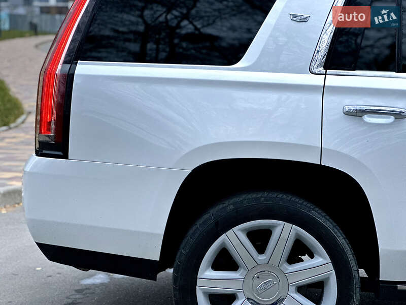 Позашляховик / Кросовер Cadillac Escalade 2016 в Тернополі фото 15 Позашляховик / Кросовер Cadillac Escalade 2016 в Тернополі