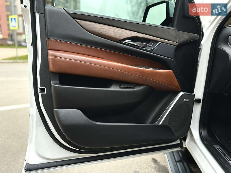 Позашляховик / Кросовер Cadillac Escalade 2016 в Тернополі фото 31 Позашляховик / Кросовер Cadillac Escalade 2016 в Тернополі