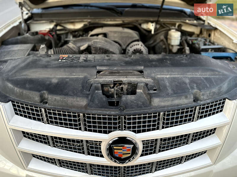 Позашляховик / Кросовер Cadillac Escalade 2013 в Тернополі фото 45 Позашляховик / Кросовер Cadillac Escalade 2013 в Тернополі