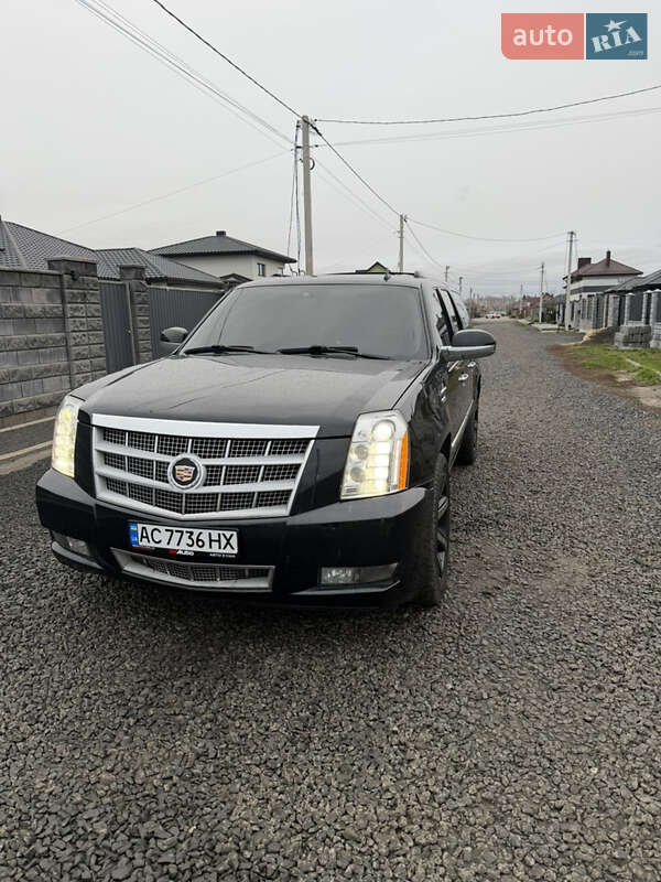 Внедорожник / Кроссовер Cadillac Escalade 2013 в Луцке фото 4 Внедорожник / Кроссовер Cadillac Escalade 2013 в Луцке
