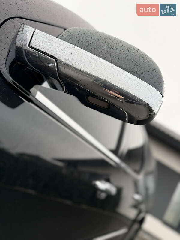 Внедорожник / Кроссовер Cadillac Escalade 2013 в Луцке фото 33 Внедорожник / Кроссовер Cadillac Escalade 2013 в Луцке