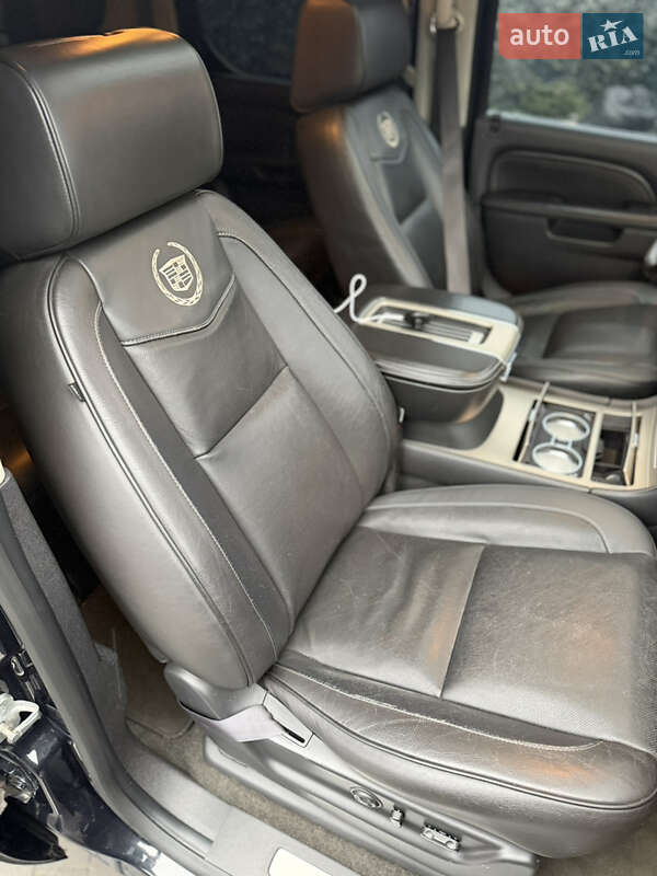 Внедорожник / Кроссовер Cadillac Escalade 2013 в Луцке фото 56 Внедорожник / Кроссовер Cadillac Escalade 2013 в Луцке