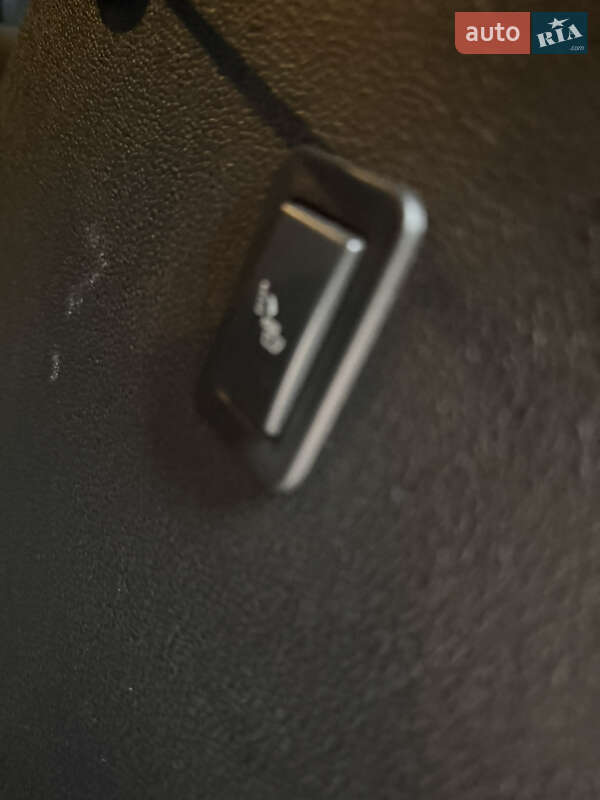 Внедорожник / Кроссовер Cadillac Escalade 2013 в Луцке фото 72 Внедорожник / Кроссовер Cadillac Escalade 2013 в Луцке