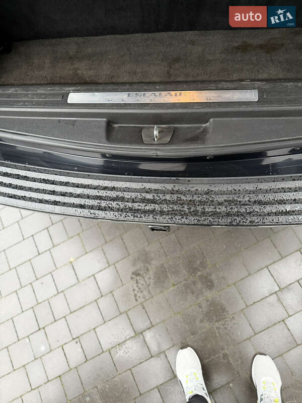 Внедорожник / Кроссовер Cadillac Escalade 2013 в Луцке фото 80 Внедорожник / Кроссовер Cadillac Escalade 2013 в Луцке