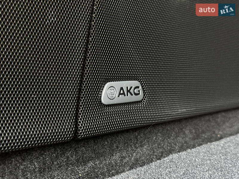 Позашляховик / Кросовер Cadillac Escalade 2023 в Києві фото 43 Позашляховик / Кросовер Cadillac Escalade 2023 в Києві