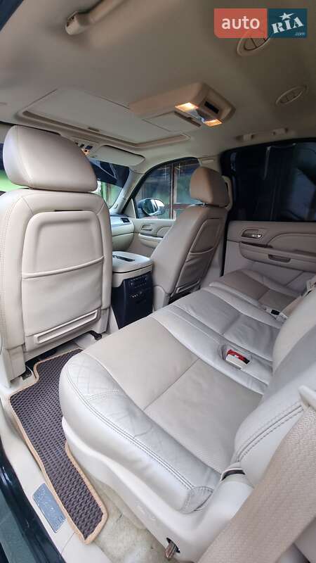 Внедорожник / Кроссовер Cadillac Escalade 2007 в Виннице фото 4 Внедорожник / Кроссовер Cadillac Escalade 2007 в Виннице