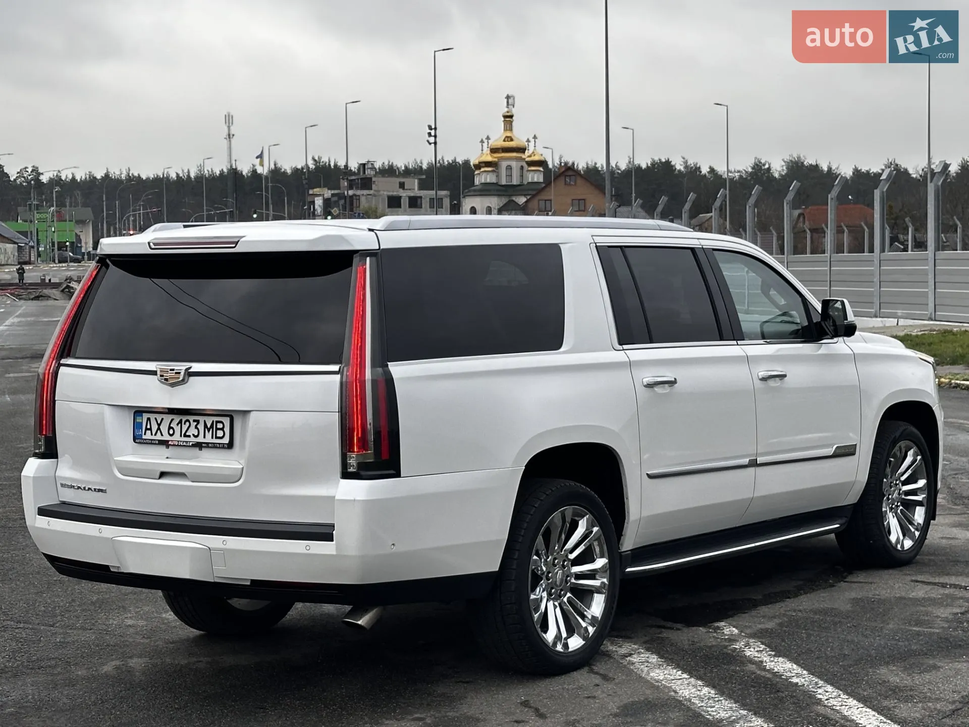 2018 Cadillac Escalade - мініатюра 12